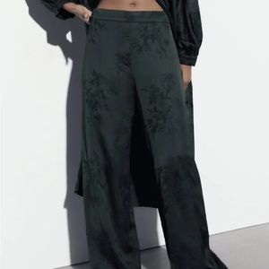 Zara  Wide Leg mbroidered Pants NWT